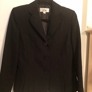 Le Suit Black Pant Suit Set size 6